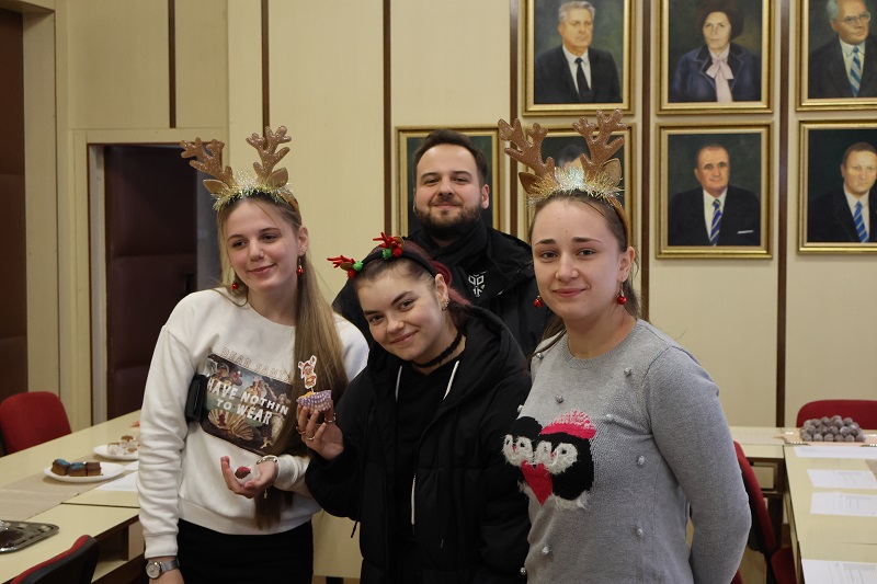 MK_jotekonysagi_suti04