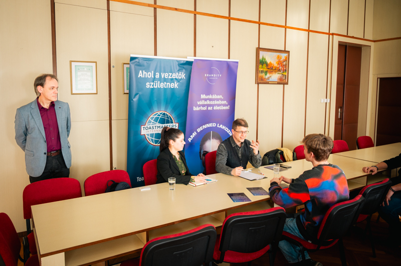 KJA-Állásinterjú Szimulátor